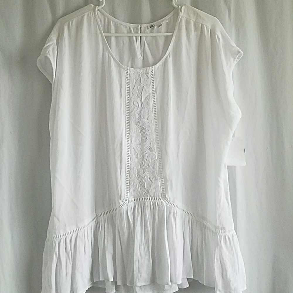 DR2 Daniel rainn white blouse
